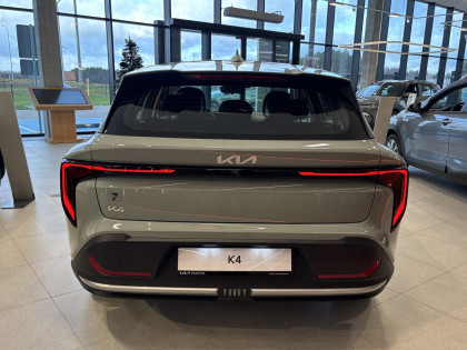 Kia K4
