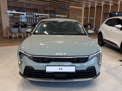 Kia K4
