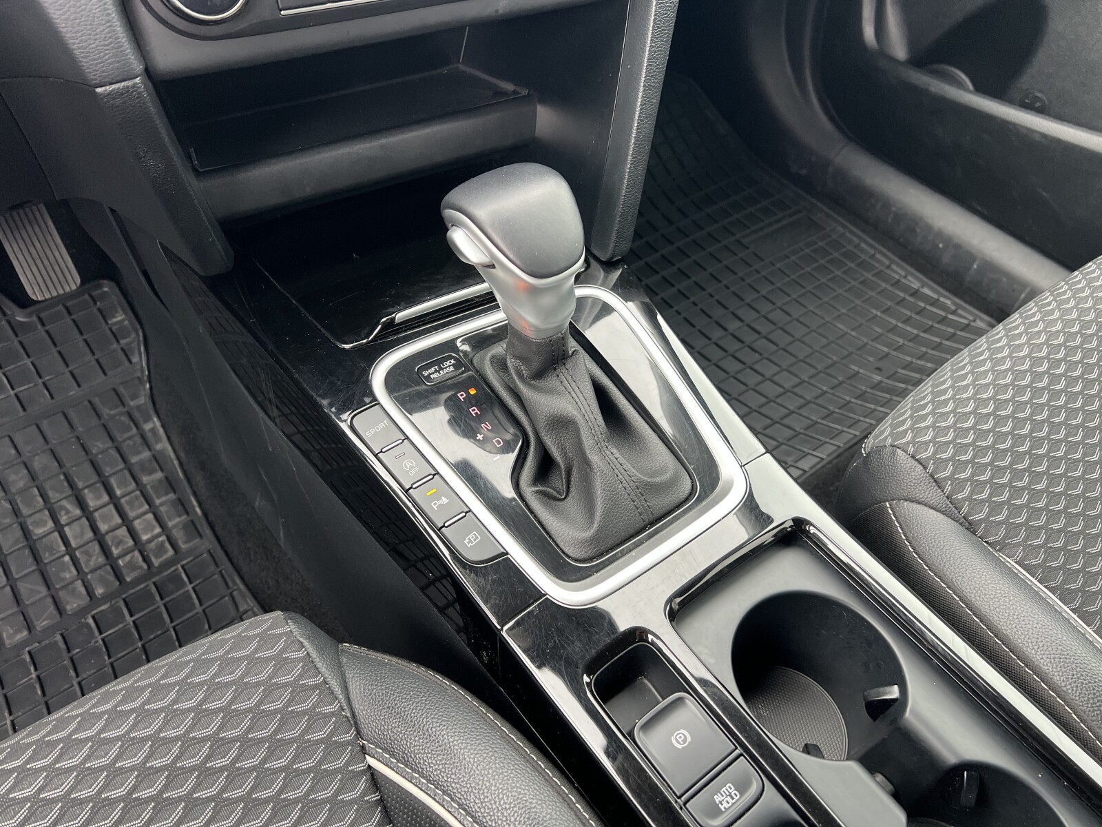 Kia XCeed - zdjęcie 19