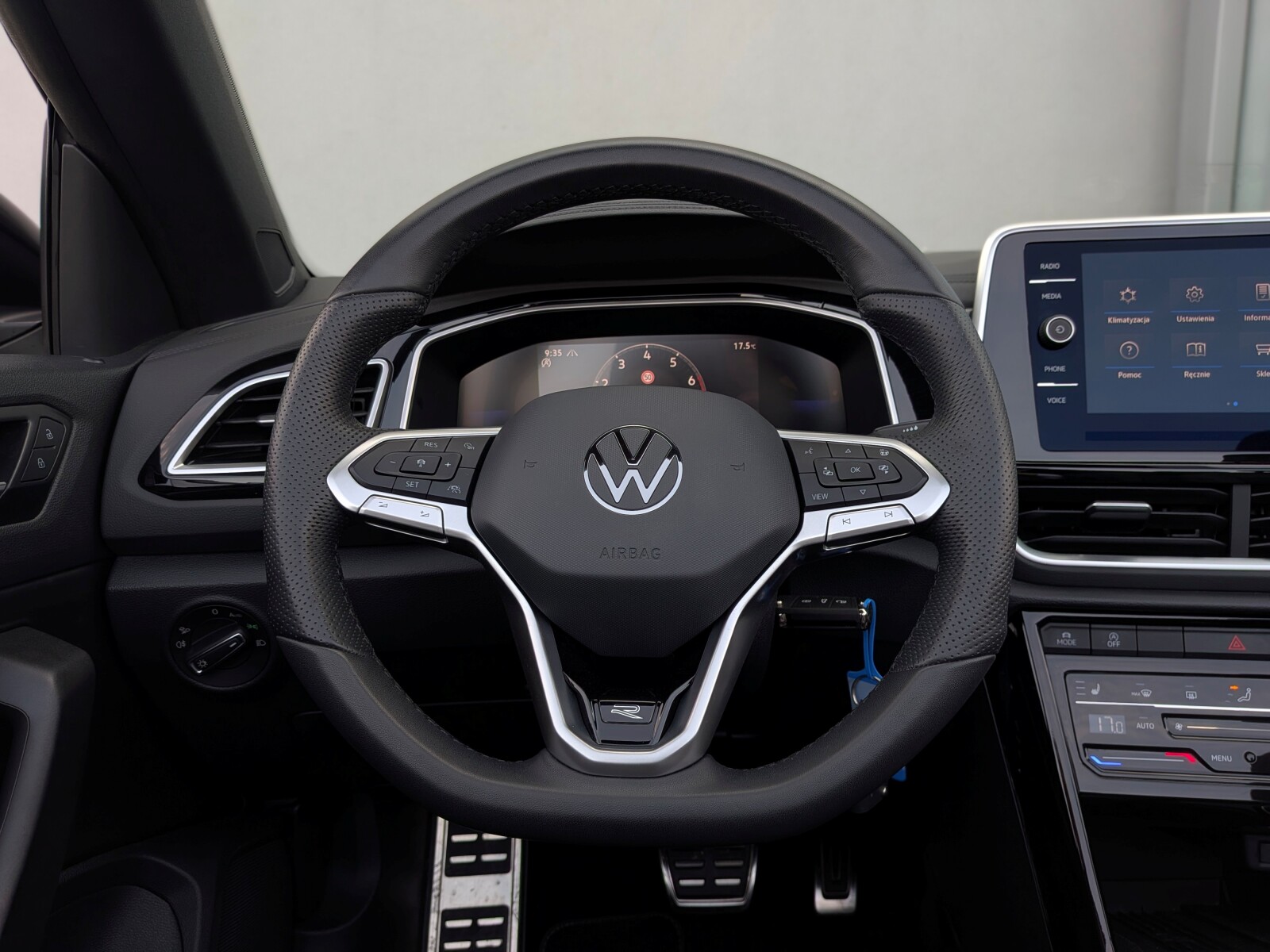 Volkswagen T-Roc - zdjęcie 14