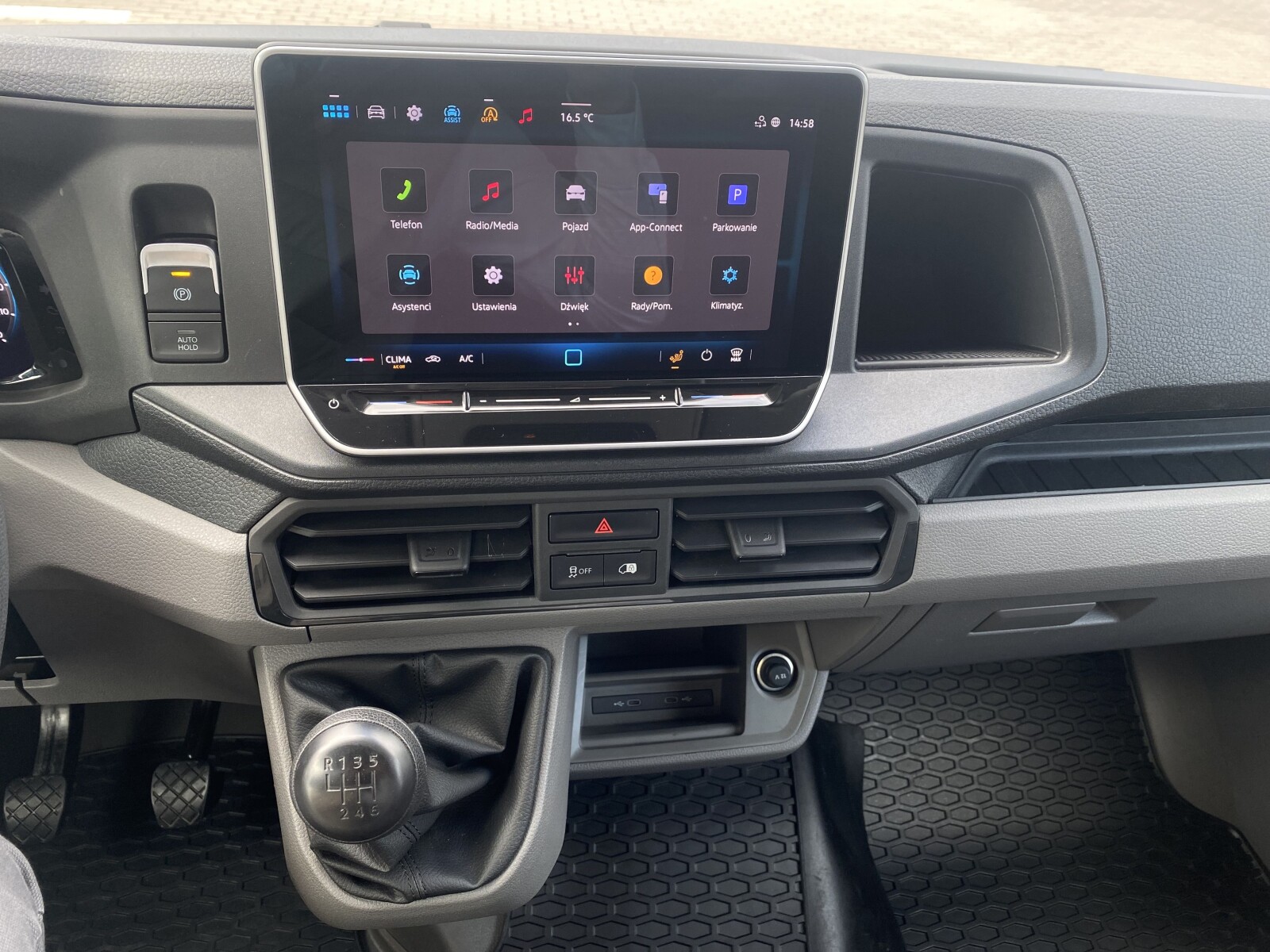Volkswagen Crafter - zdjęcie 17