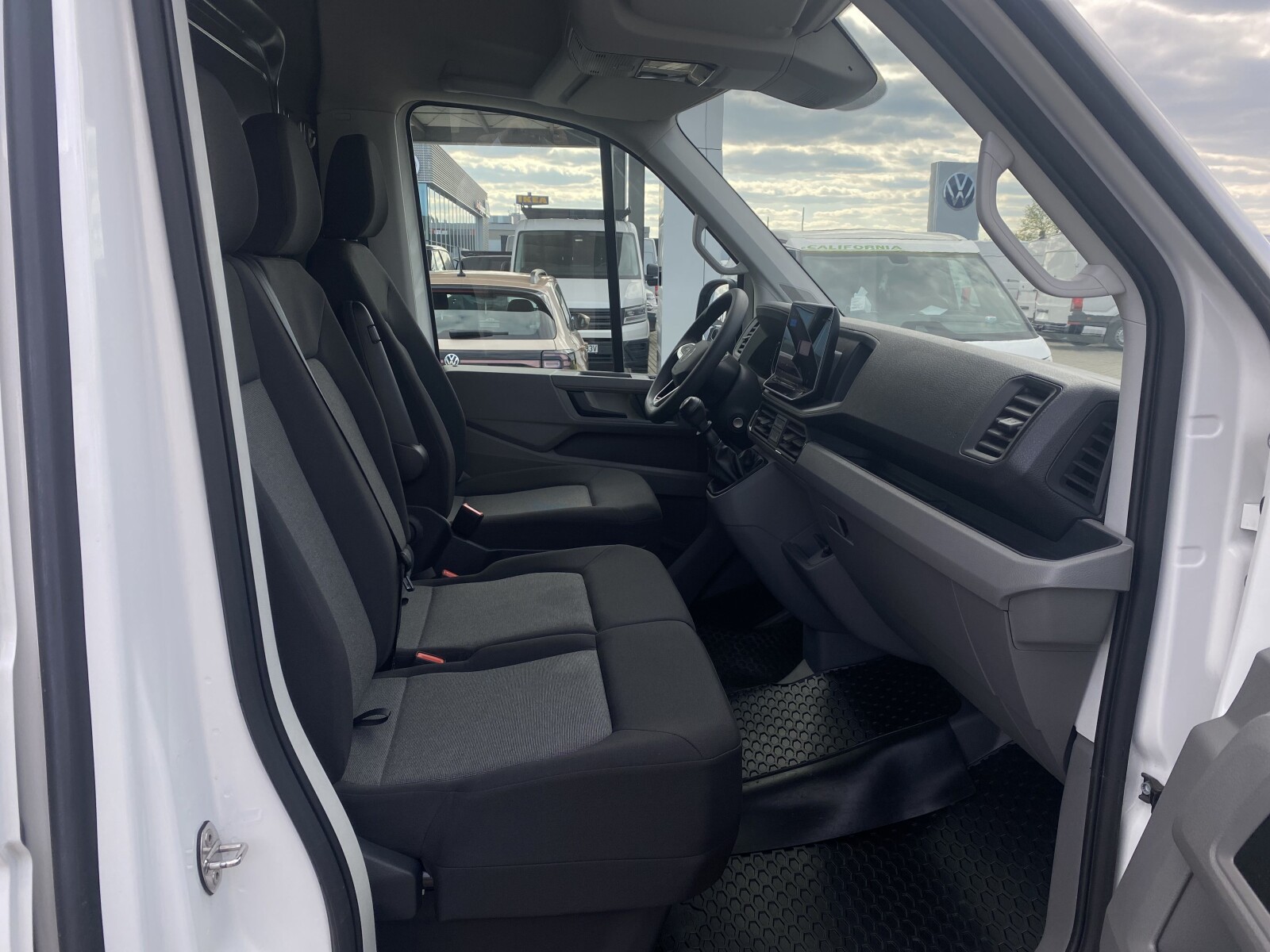 Volkswagen Crafter - zdjęcie 12