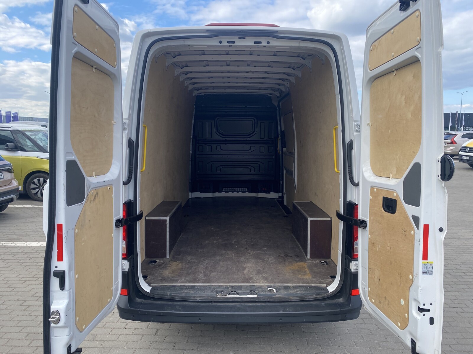 Volkswagen Crafter - zdjęcie 24