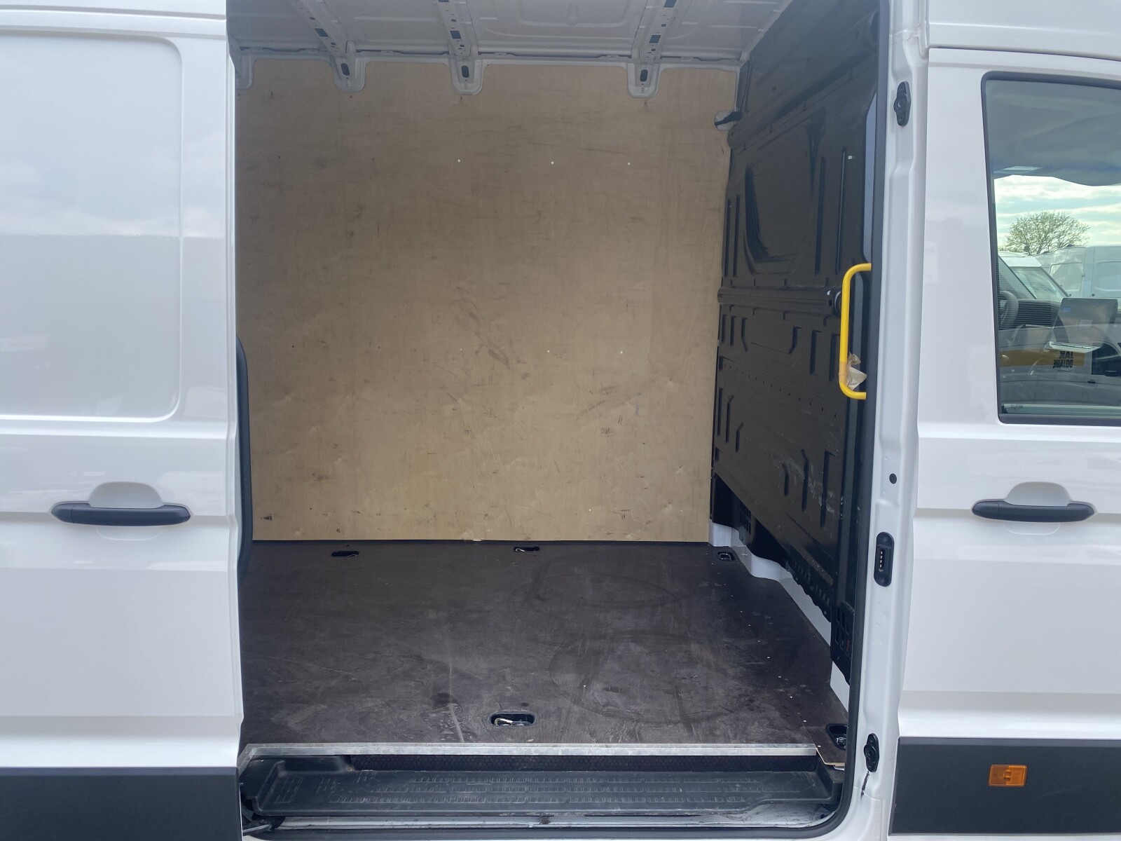 Volkswagen Crafter - zdjęcie 25
