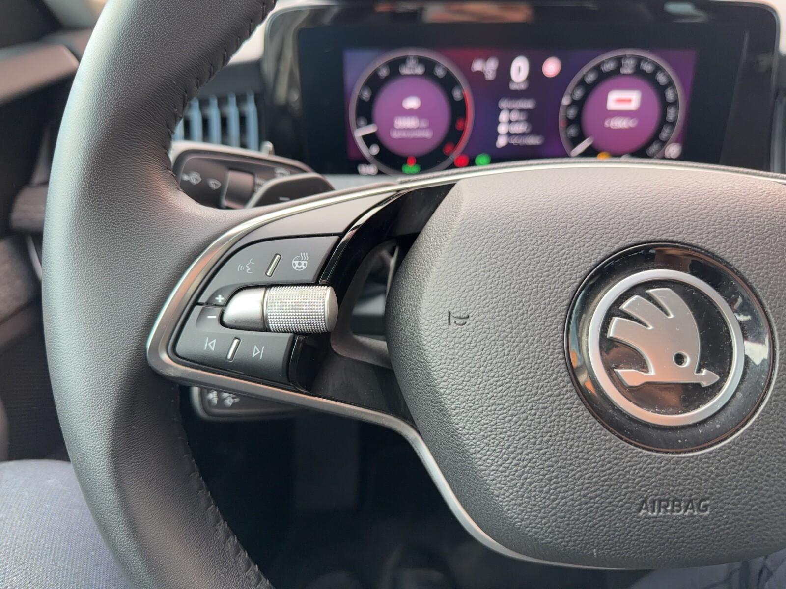 Škoda Superb - zdjęcie 17