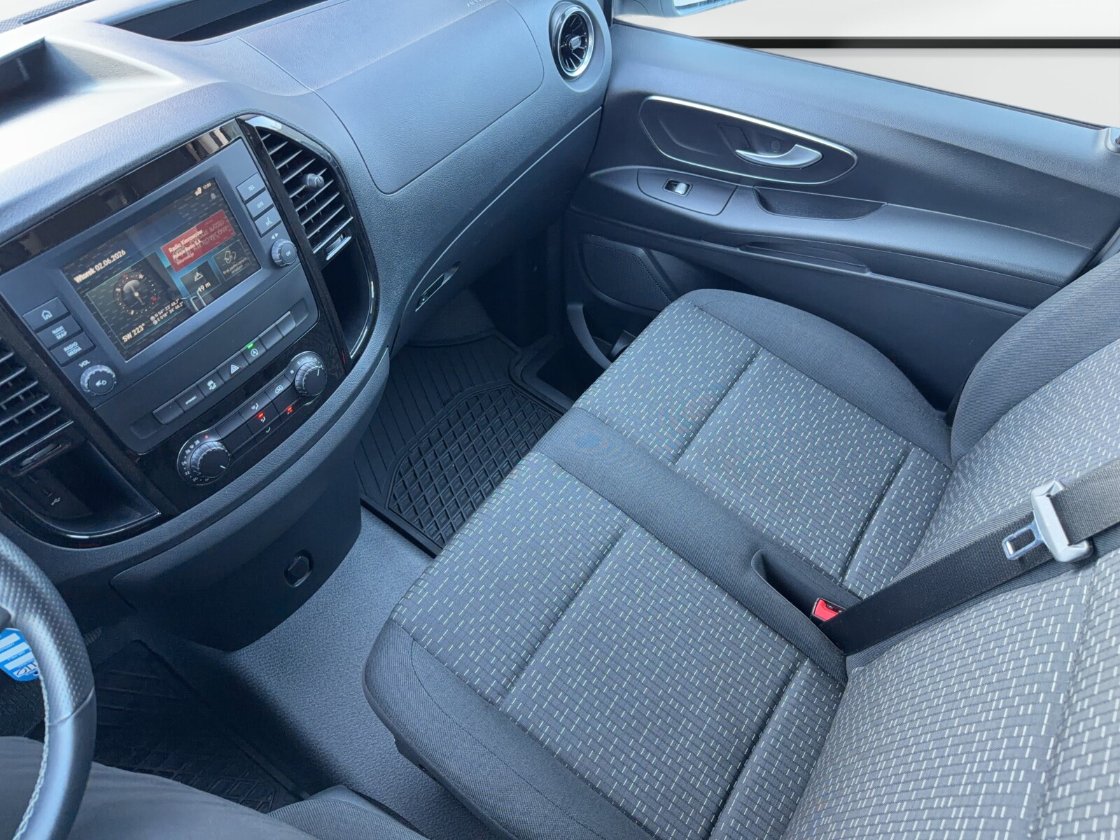 Mercedes-Benz Vito - zdjęcie 19
