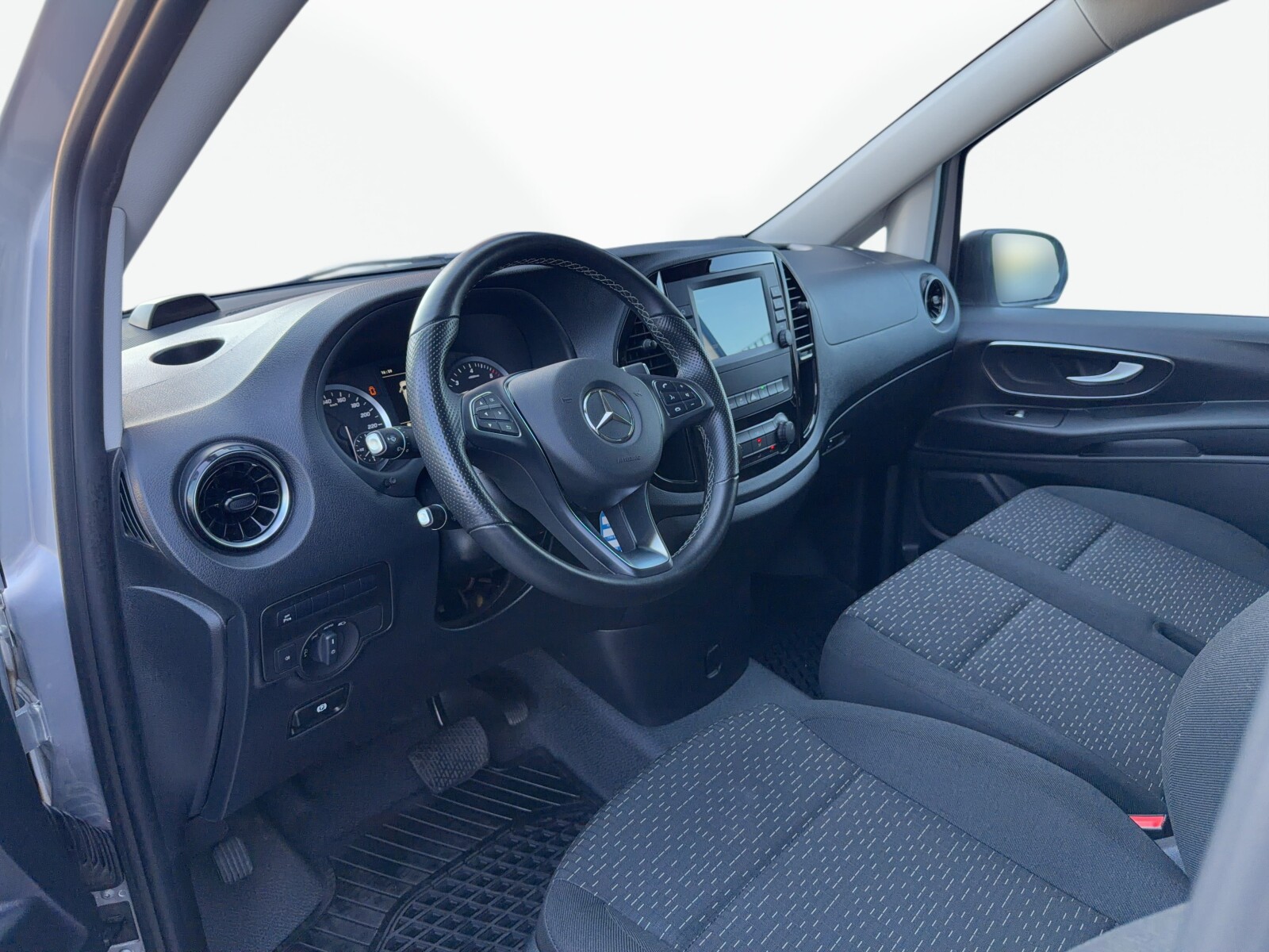 Mercedes-Benz Vito - zdjęcie 9