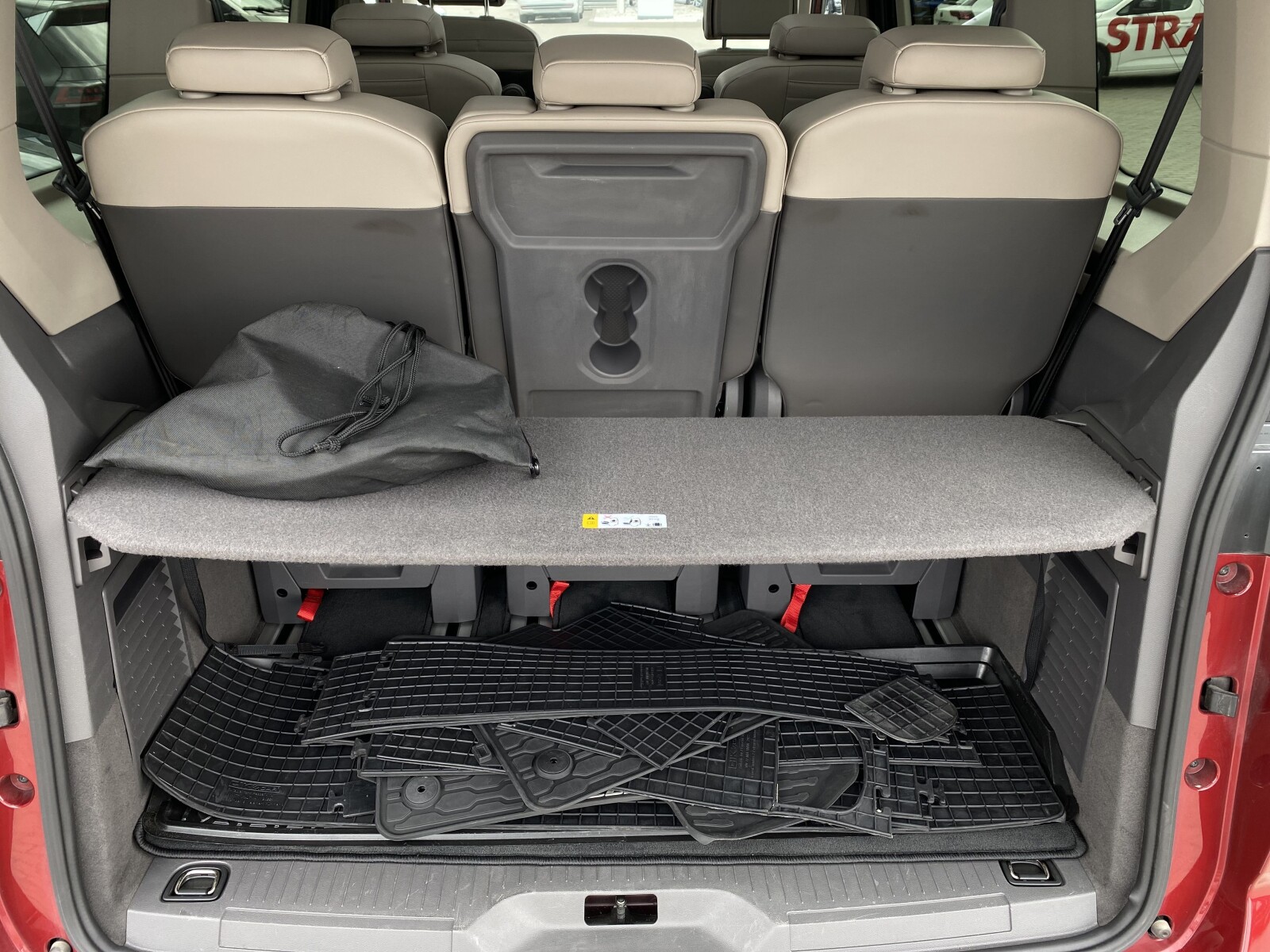 Volkswagen Multivan - zdjęcie 16