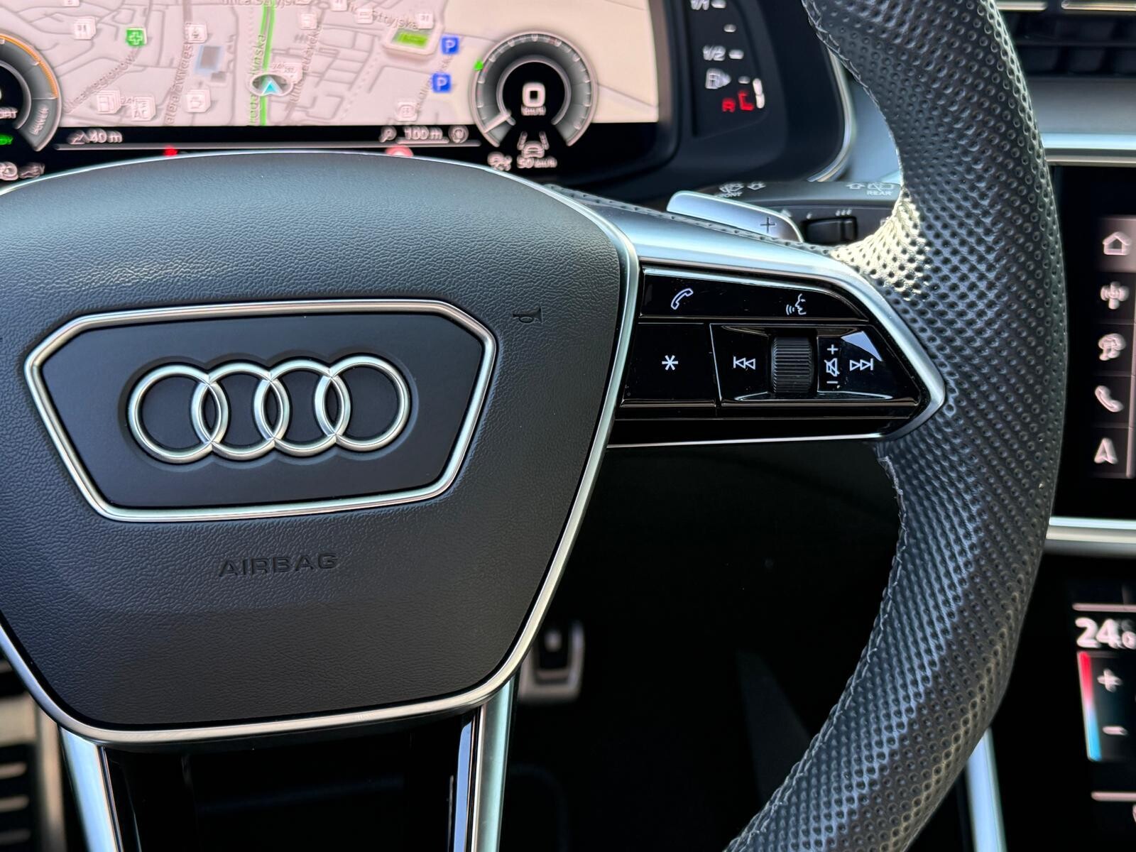 Audi A6 Avant - zdjęcie 31
