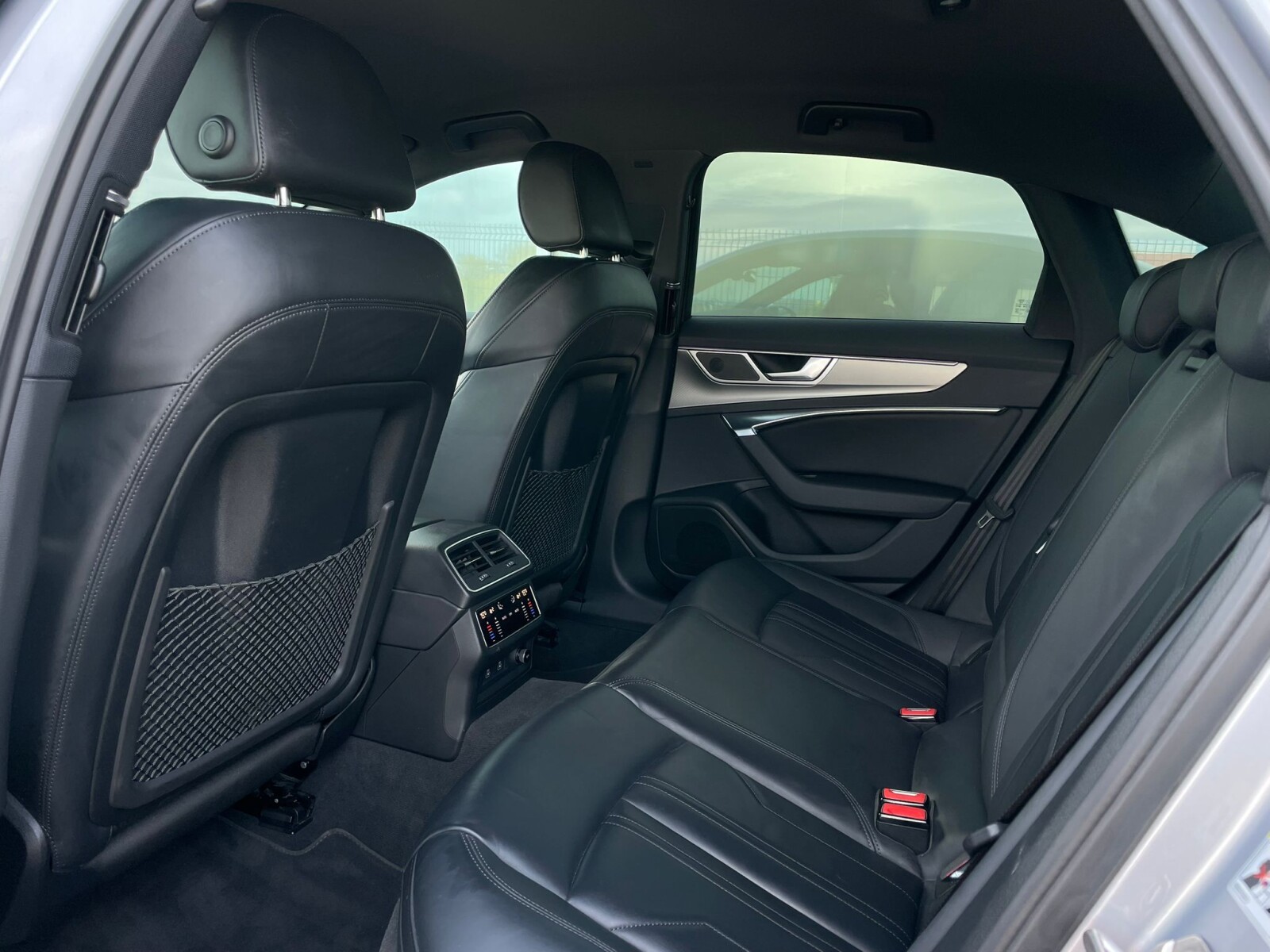 Audi A6 Limousine - zdjęcie 11