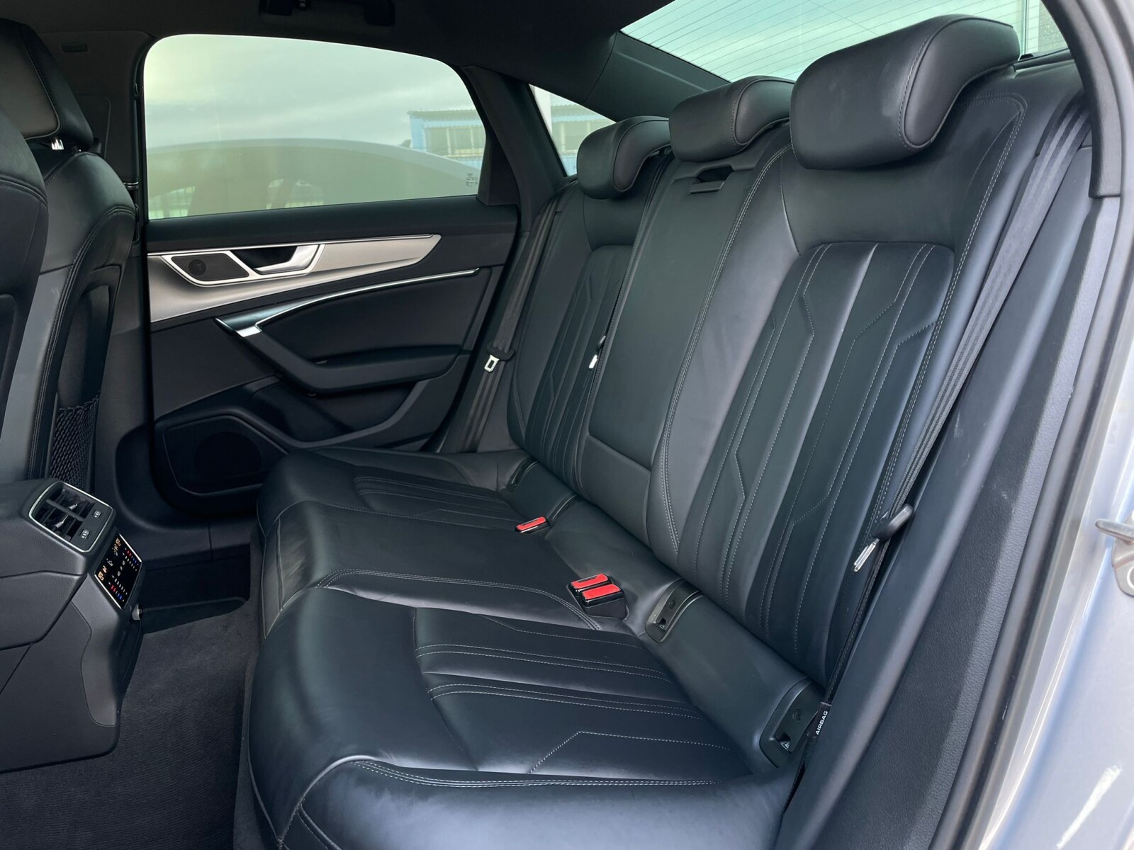 Audi A6 Limousine - zdjęcie 12