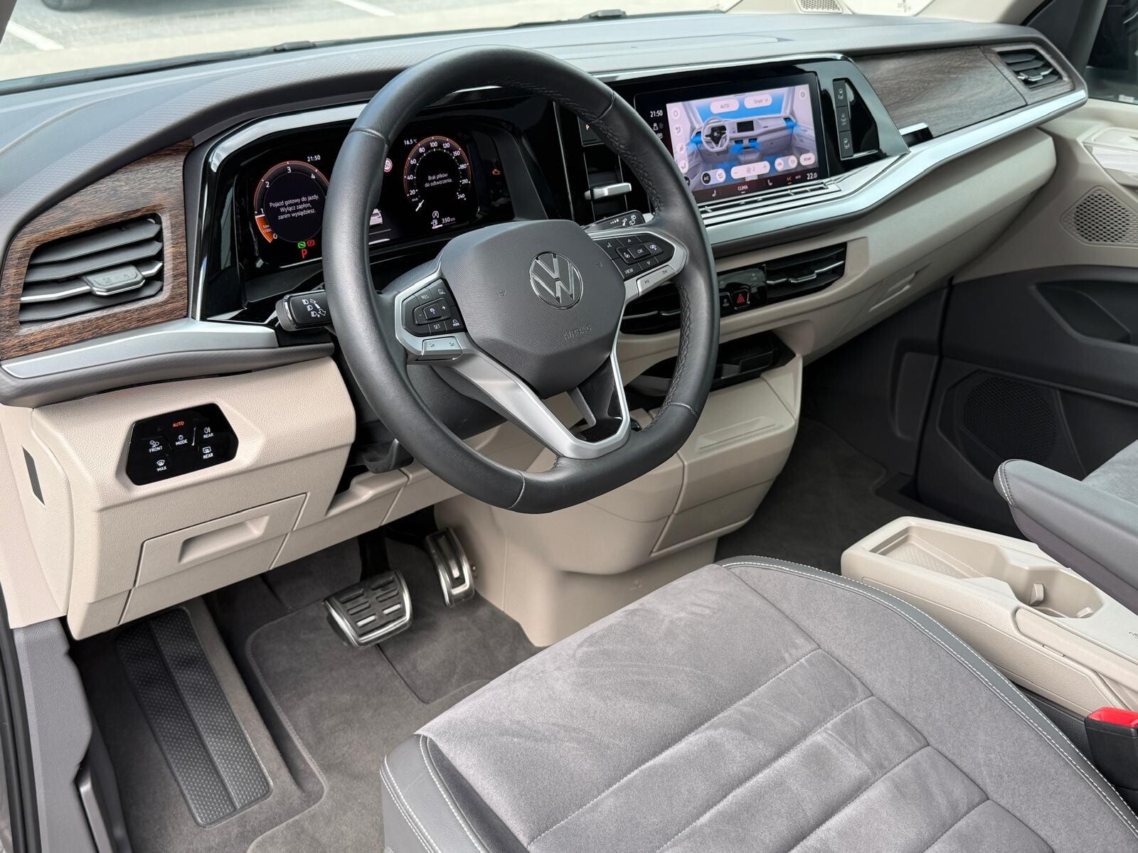 Volkswagen Multivan - zdjęcie 9