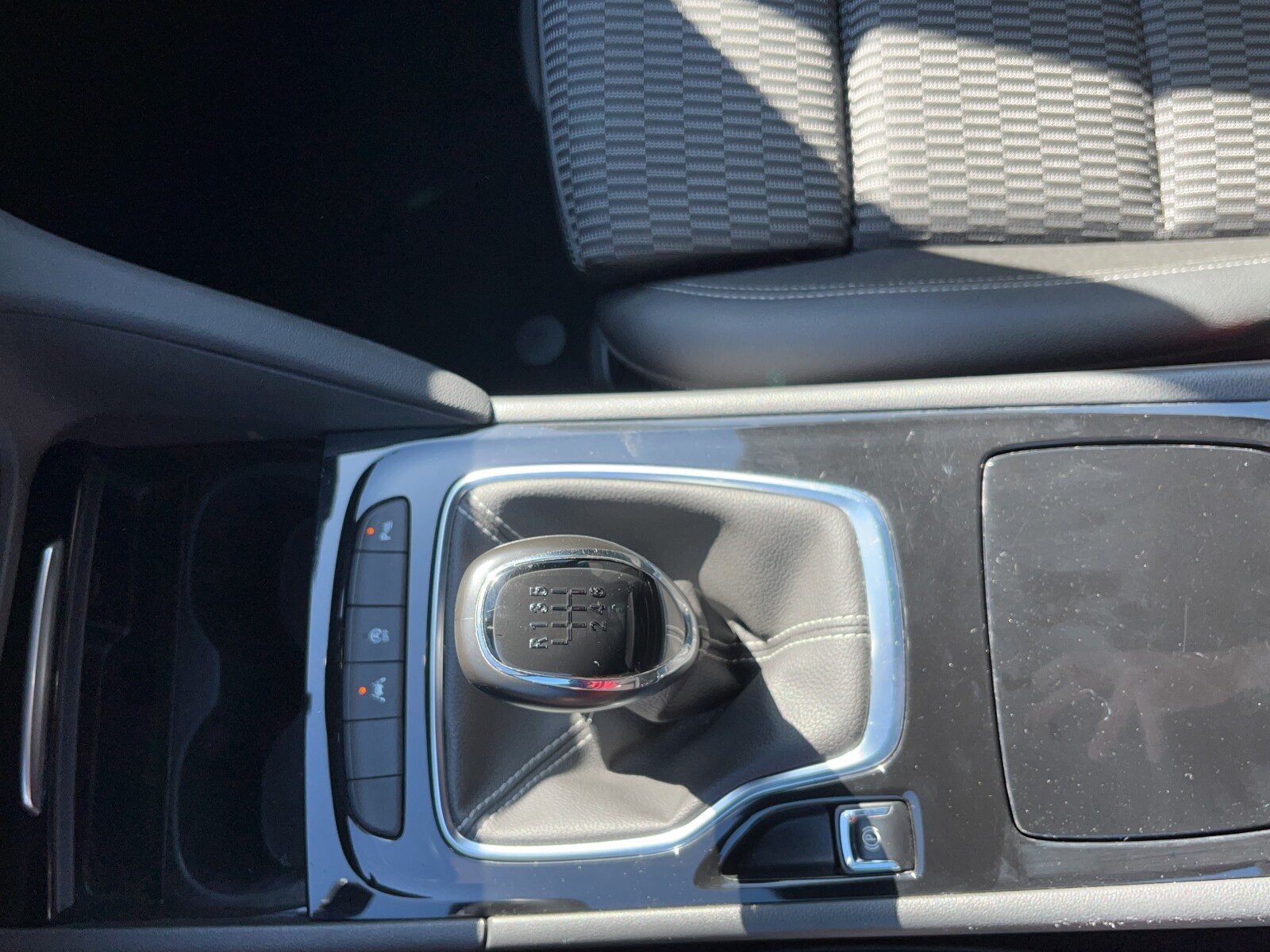 Opel Insignia - zdjęcie 28