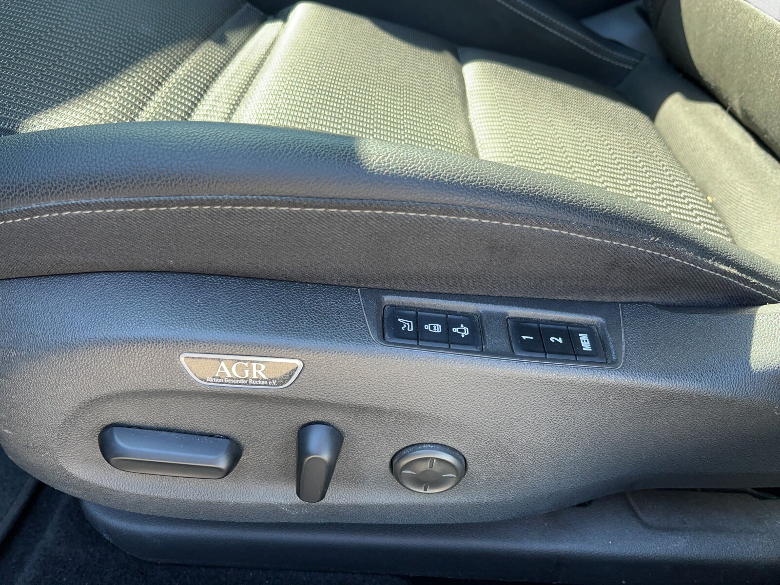 Opel Insignia - zdjęcie 11