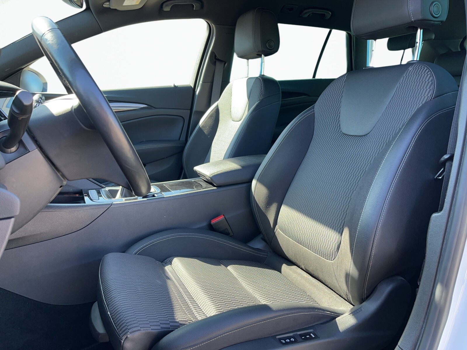 Opel Insignia - zdjęcie 12