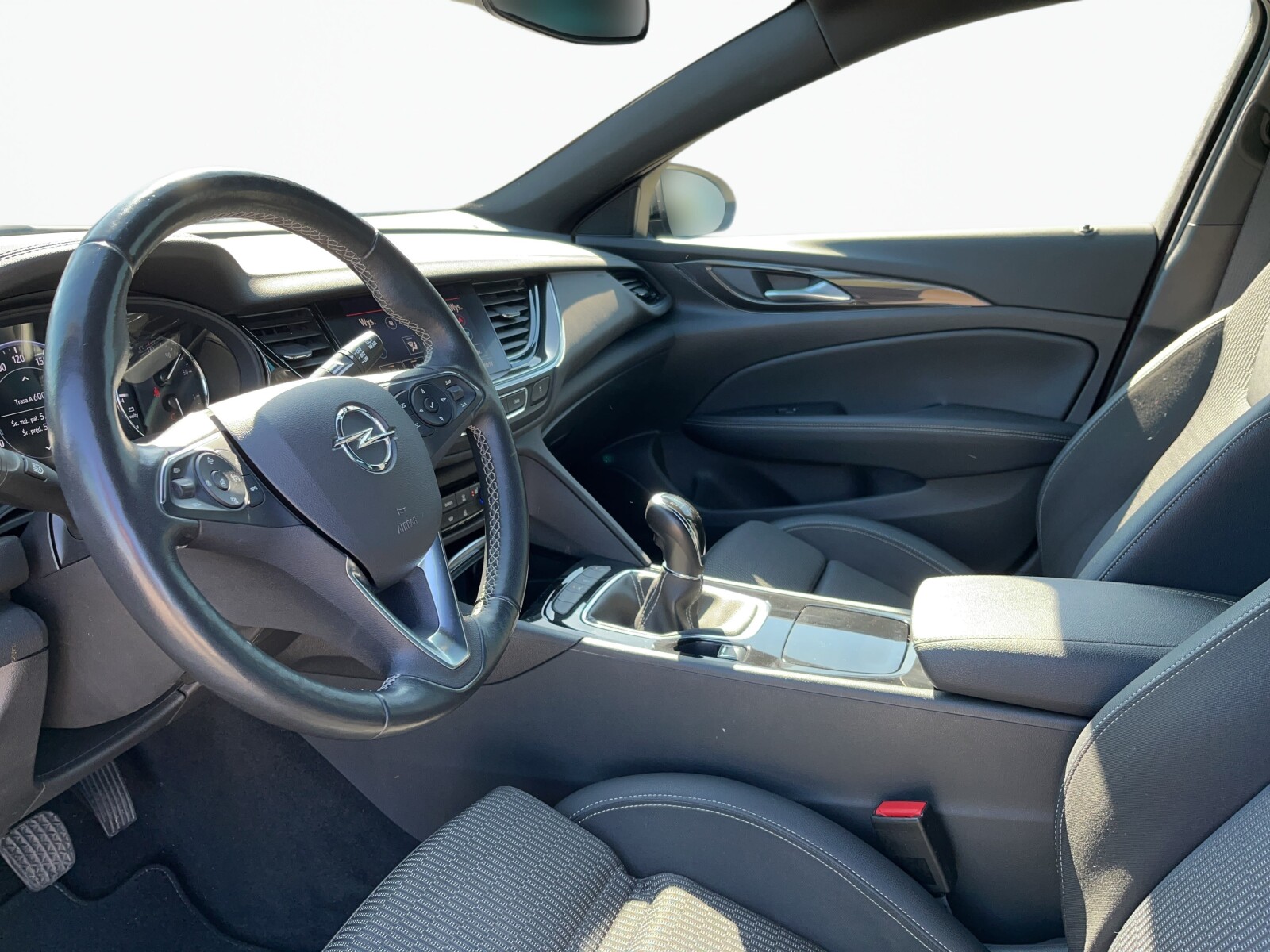 Opel Insignia - zdjęcie 9