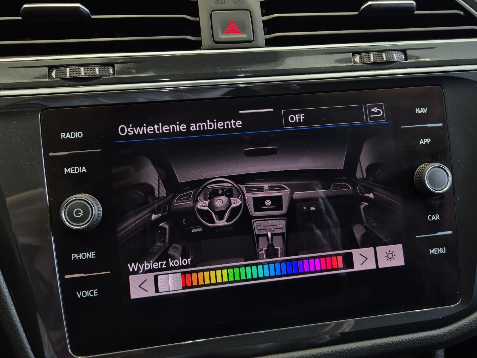 Volkswagen Tiguan - zdjęcie 26