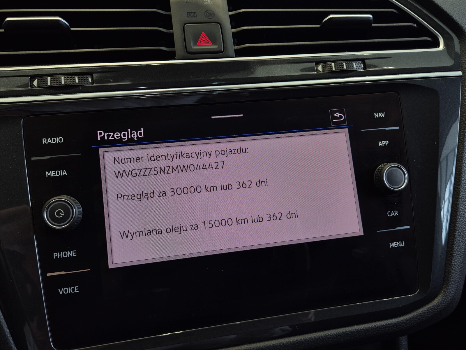 Volkswagen Tiguan - zdjęcie 25