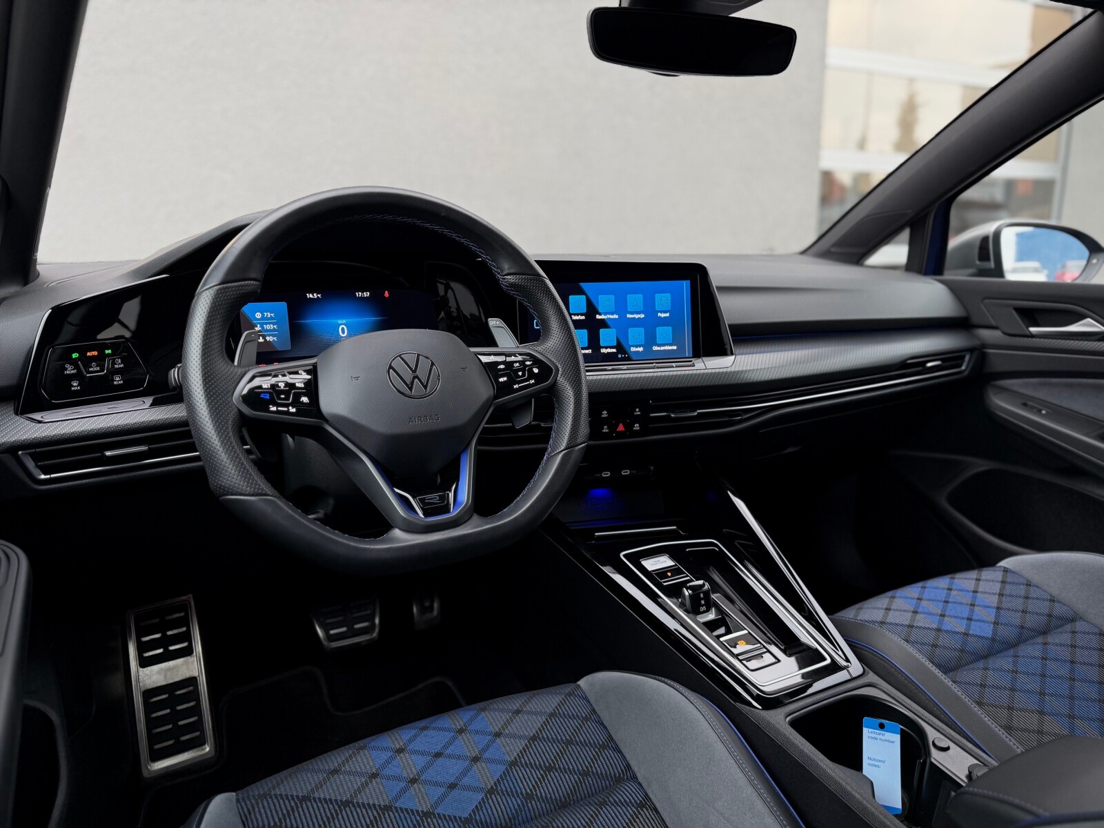 Volkswagen Golf - zdjęcie 13