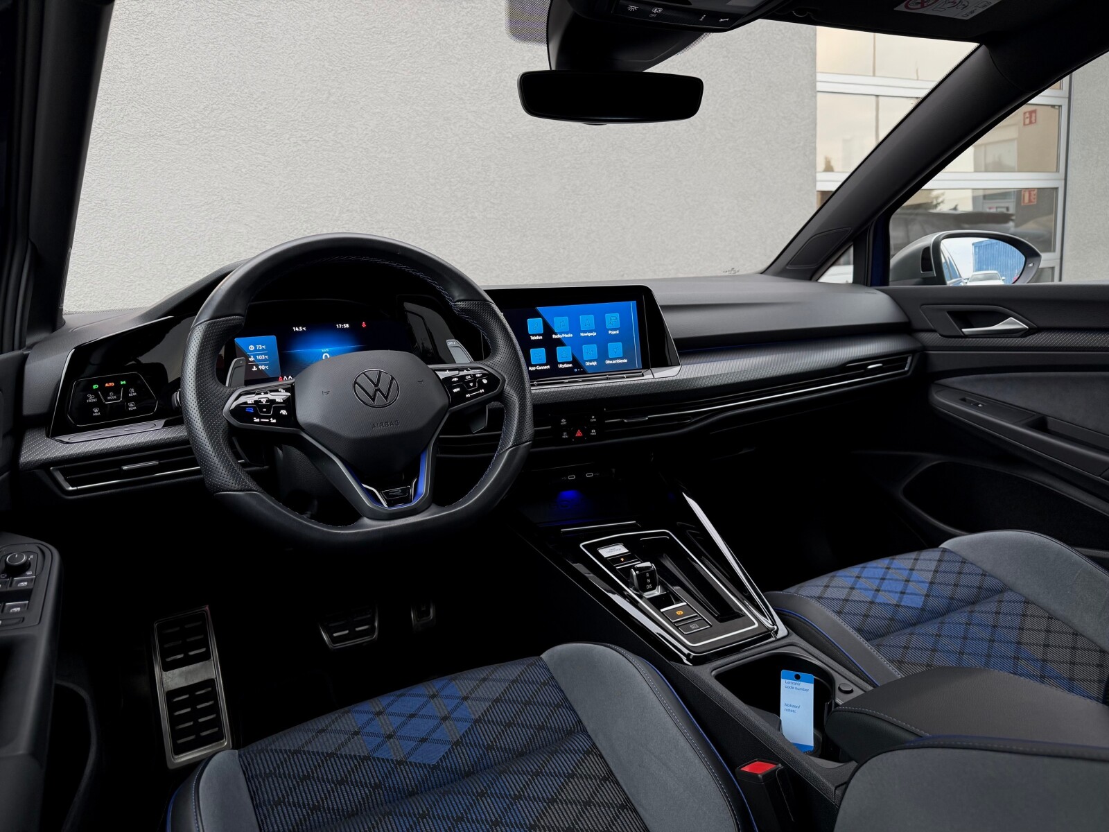 Volkswagen Golf - zdjęcie 18