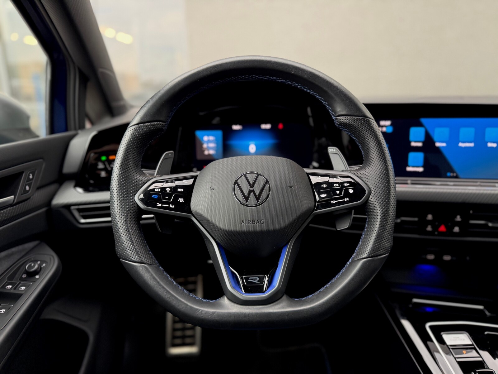 Volkswagen Golf - zdjęcie 16