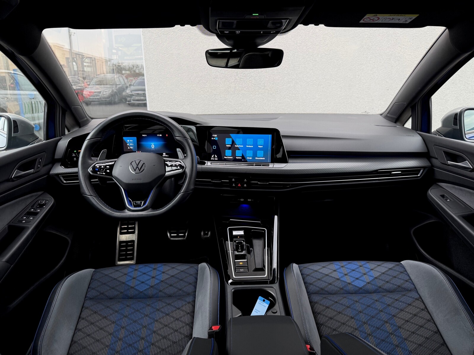 Volkswagen Golf - zdjęcie 12