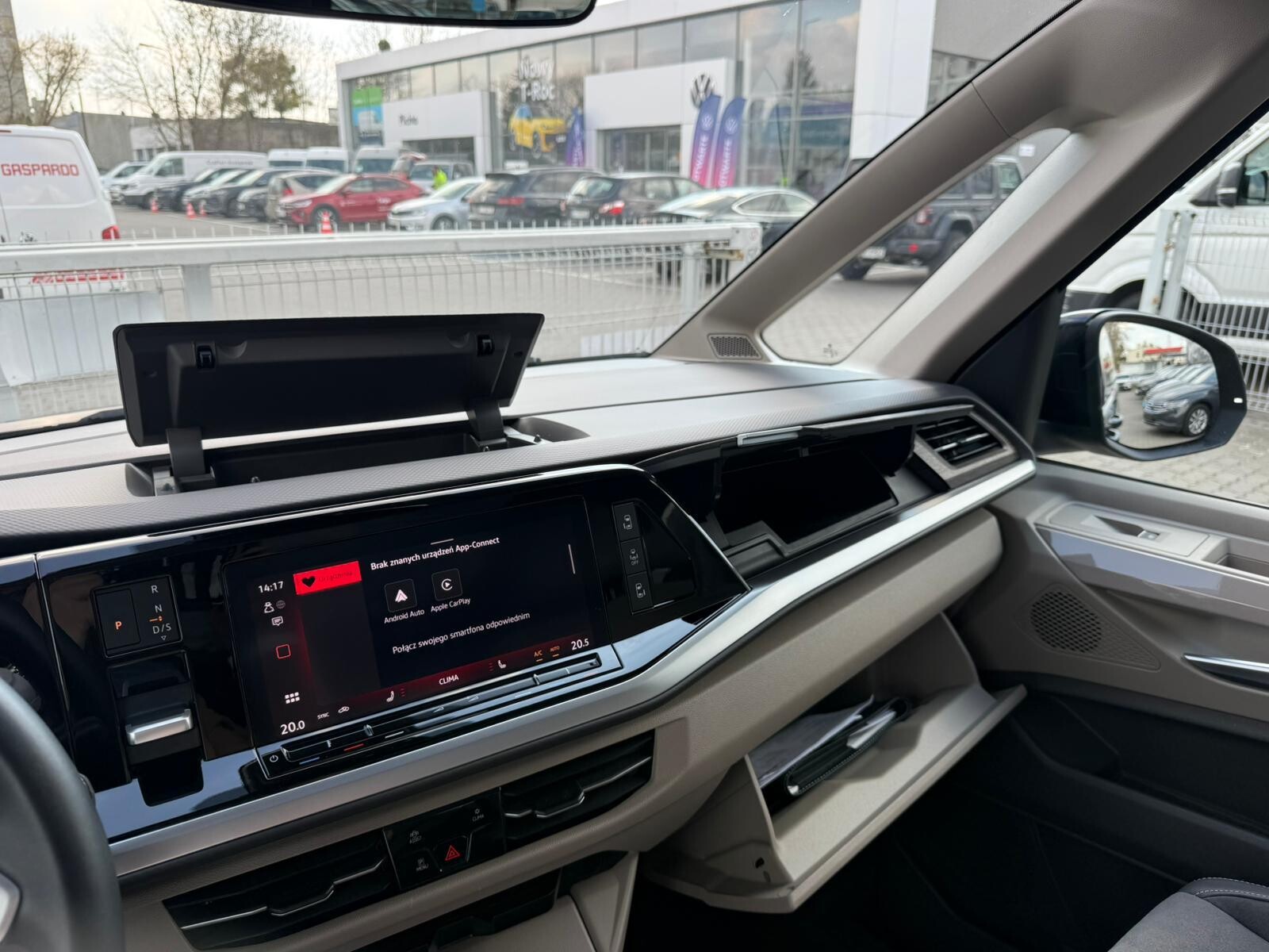 Volkswagen Multivan - zdjęcie 24