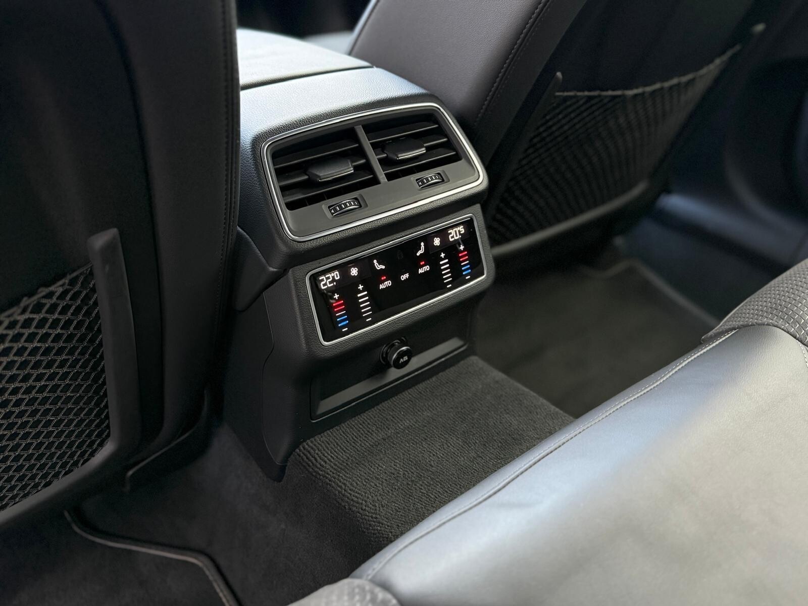 Audi S6 Avant - zdjęcie 21