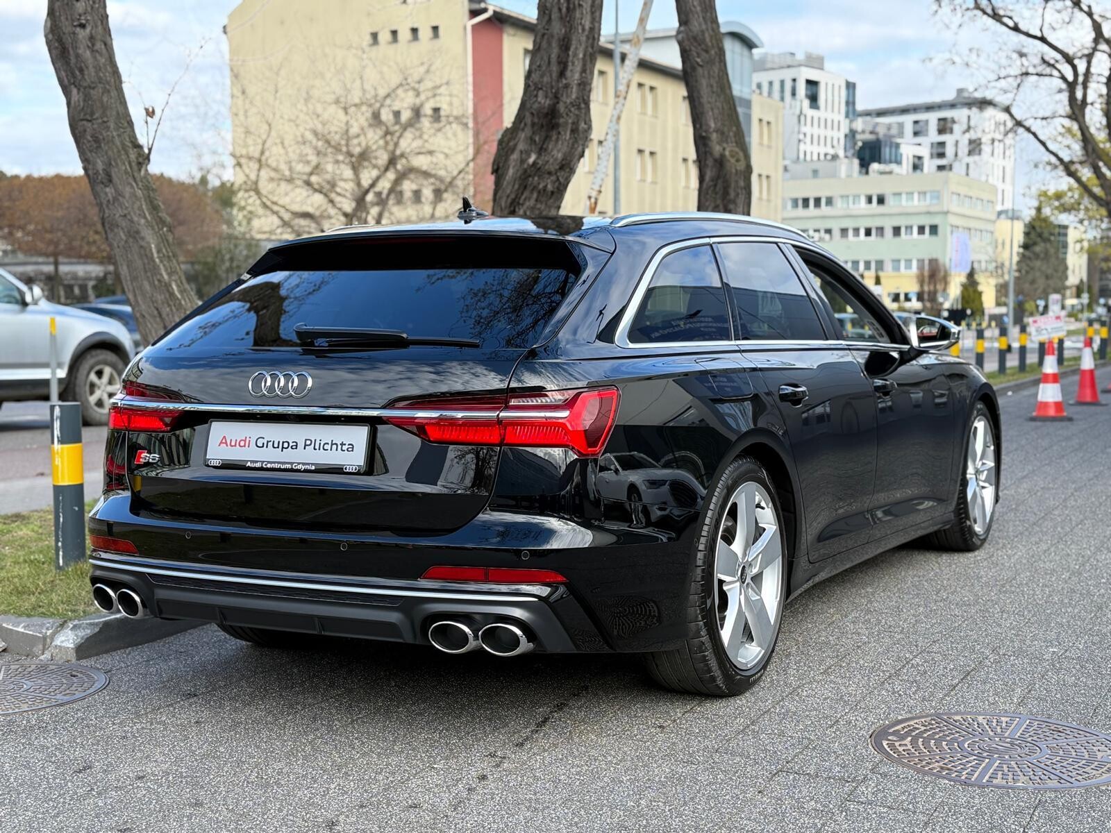 Audi S6 Avant - zdjęcie 11