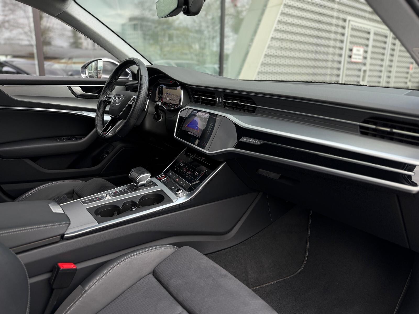 Audi S6 Avant - zdjęcie 24
