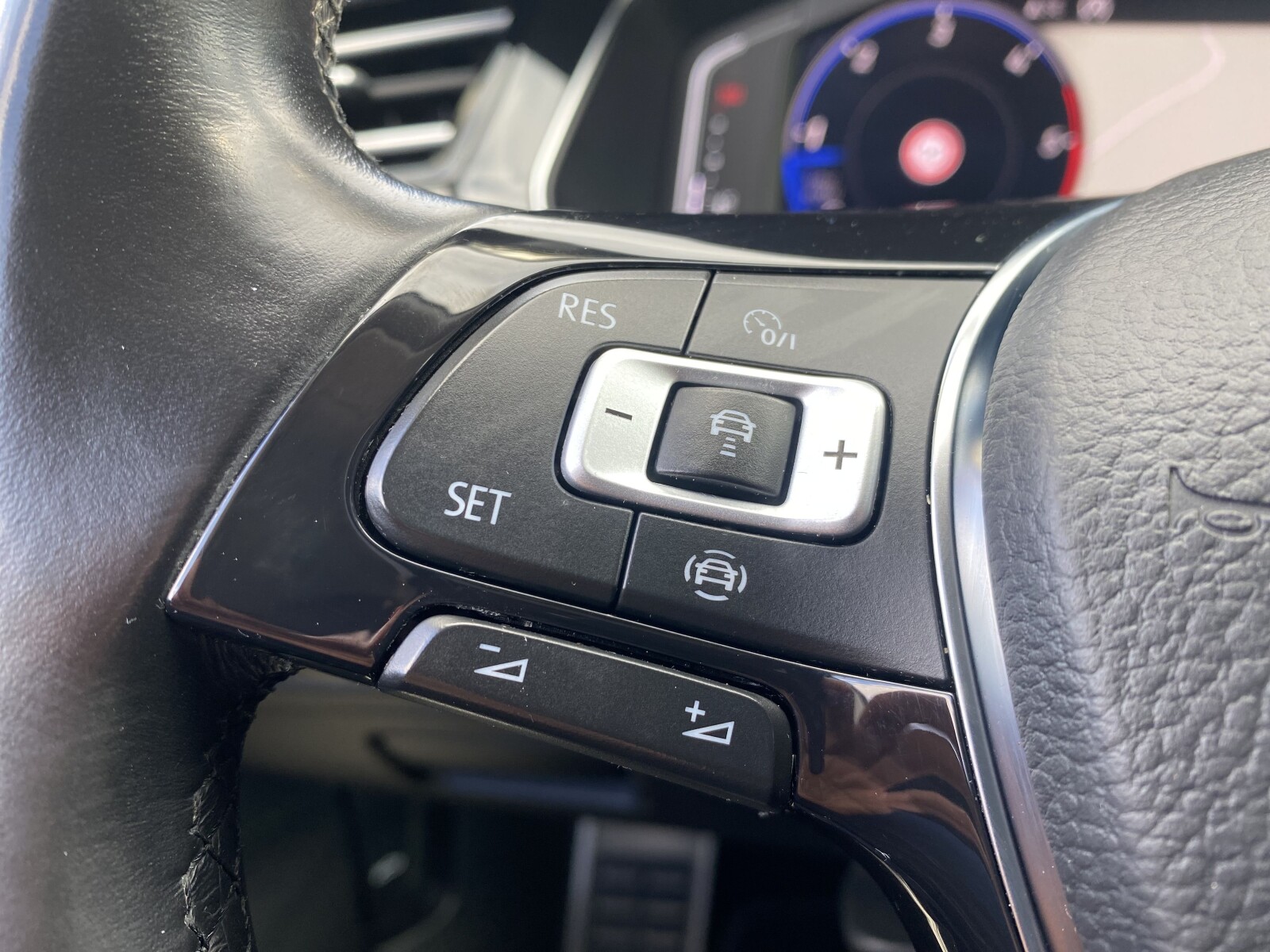 Volkswagen Arteon - zdjęcie 21