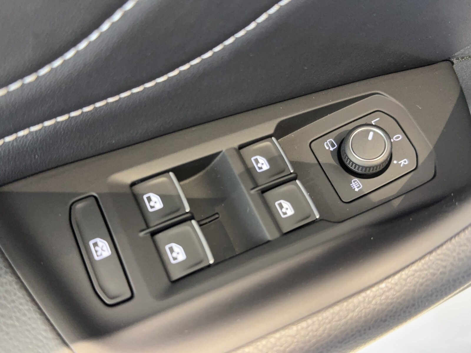 Volkswagen Arteon Shooting Brake - zdjęcie 11