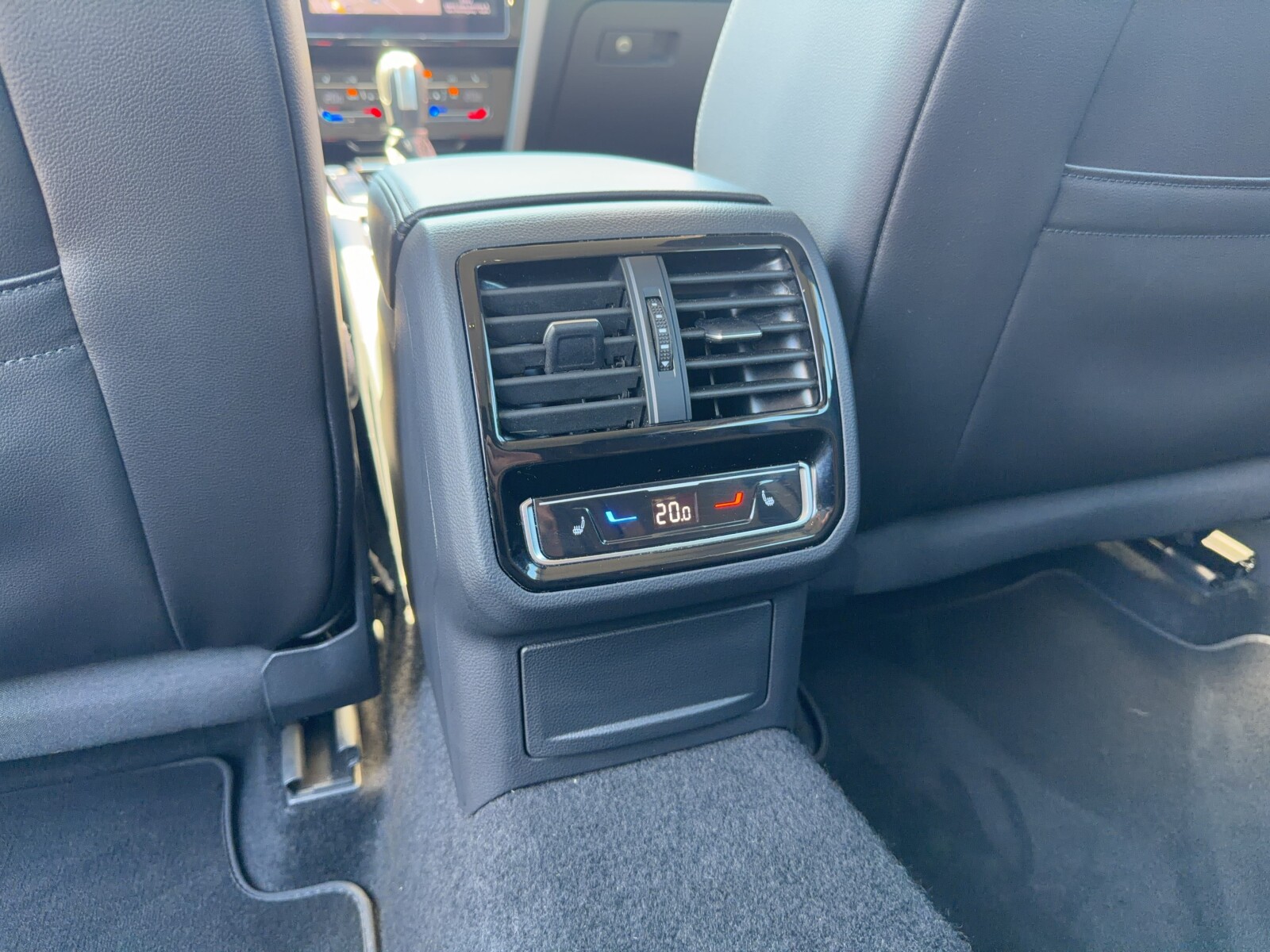 Volkswagen Arteon Shooting Brake - zdjęcie 35
