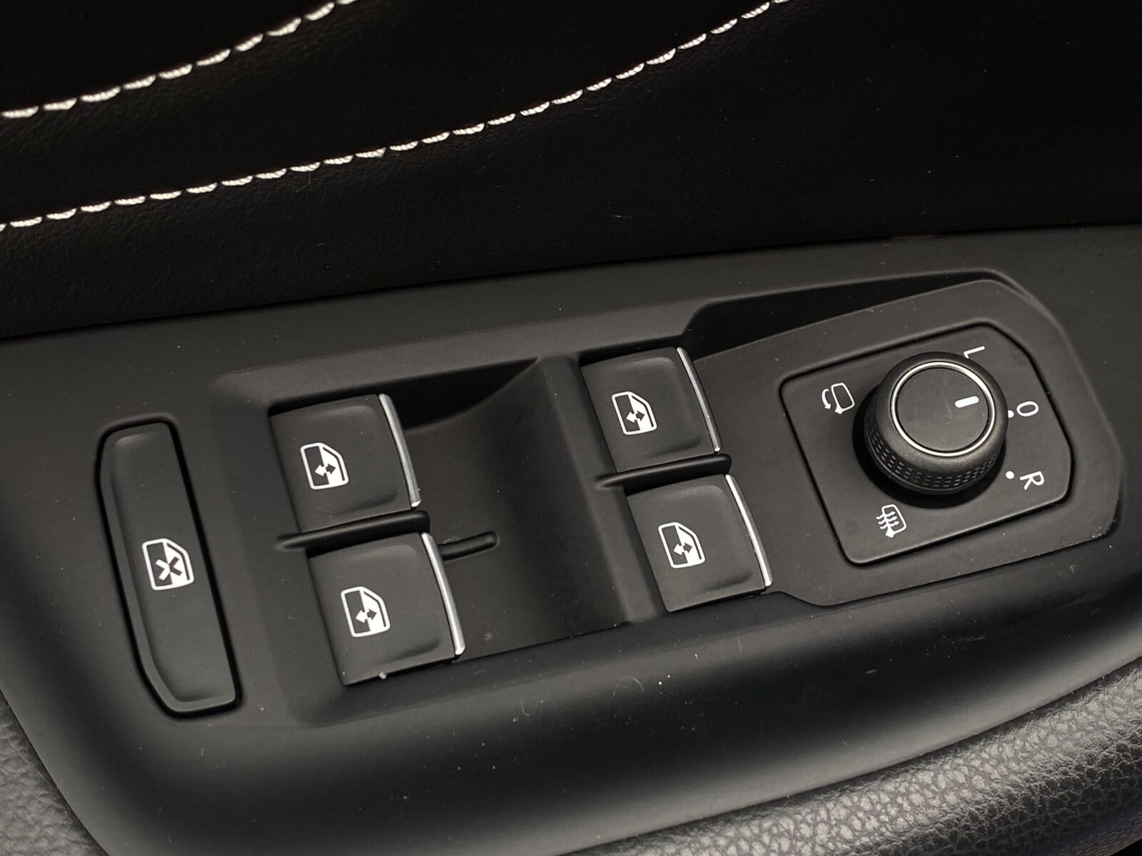 Volkswagen Arteon Shooting Brake - zdjęcie 33
