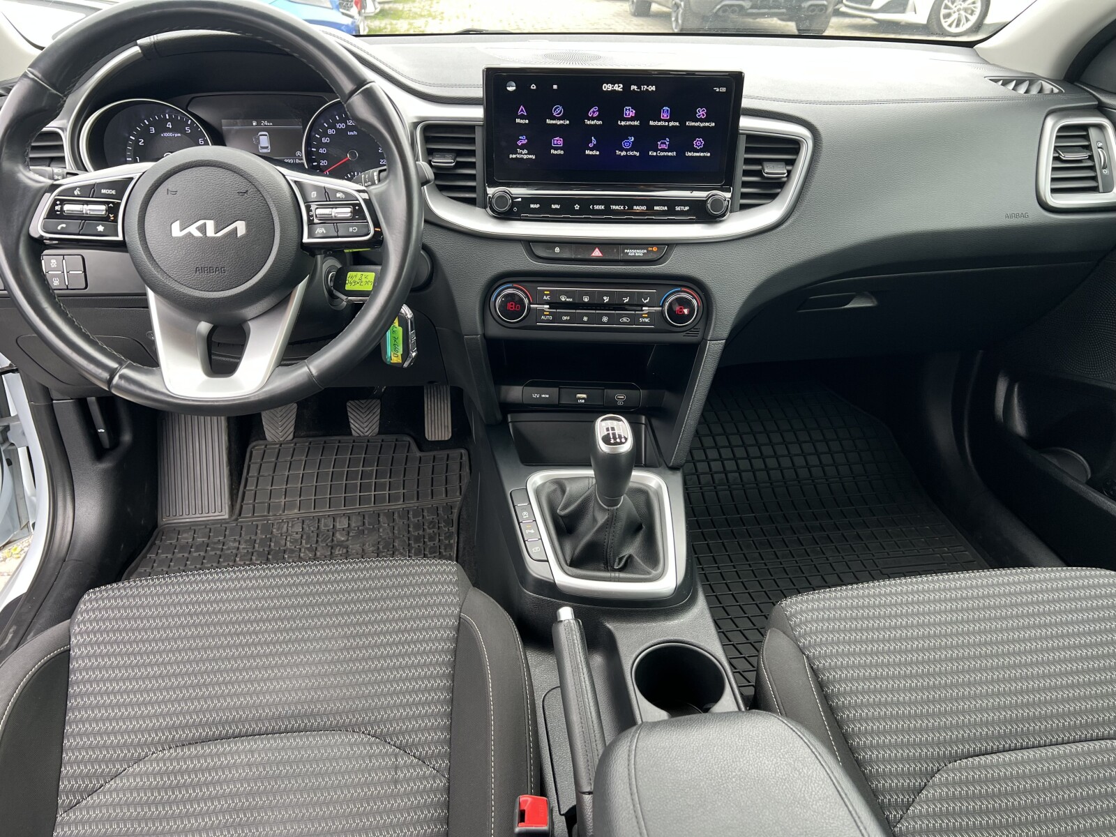 Kia Ceed - zdjęcie 9