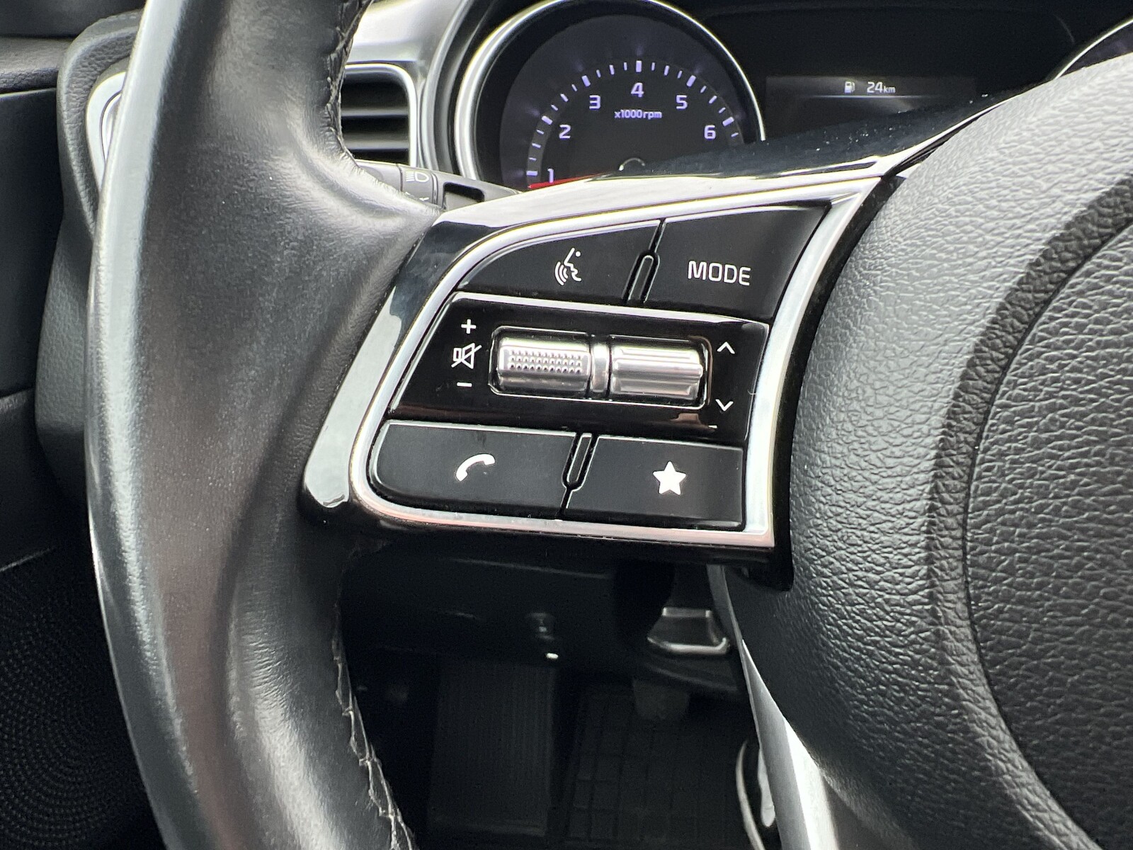 Kia Ceed - zdjęcie 15