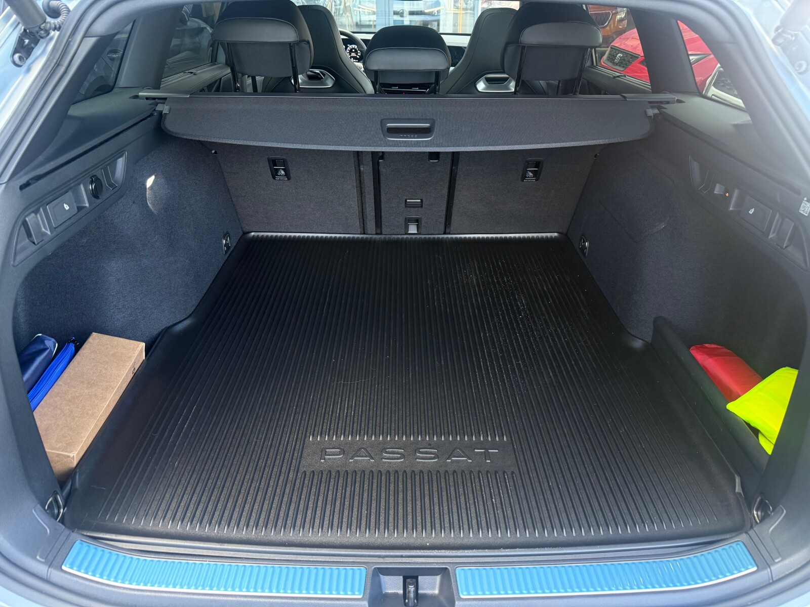 Volkswagen Passat Variant - zdjęcie 10