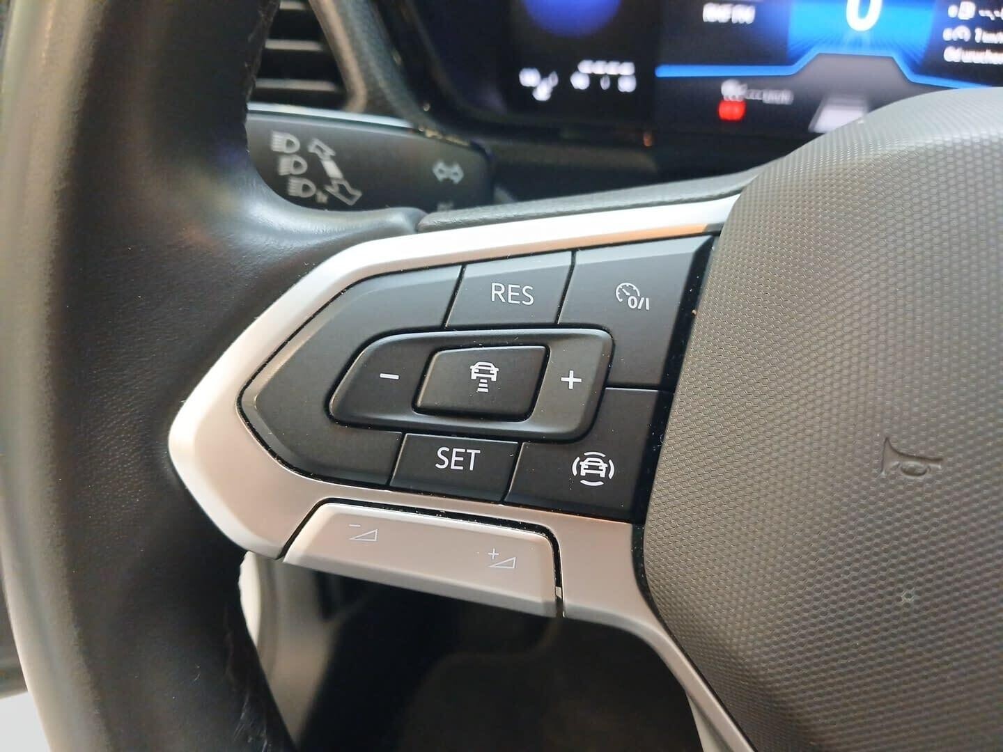 Volkswagen T-Cross - zdjęcie 21