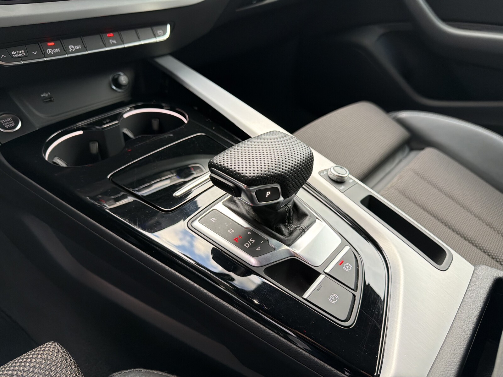 Audi A4 Avant - zdjęcie 21