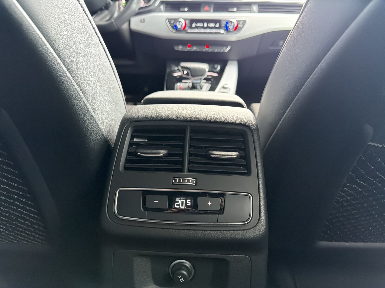 Audi A4 Avant - zdjęcie 23