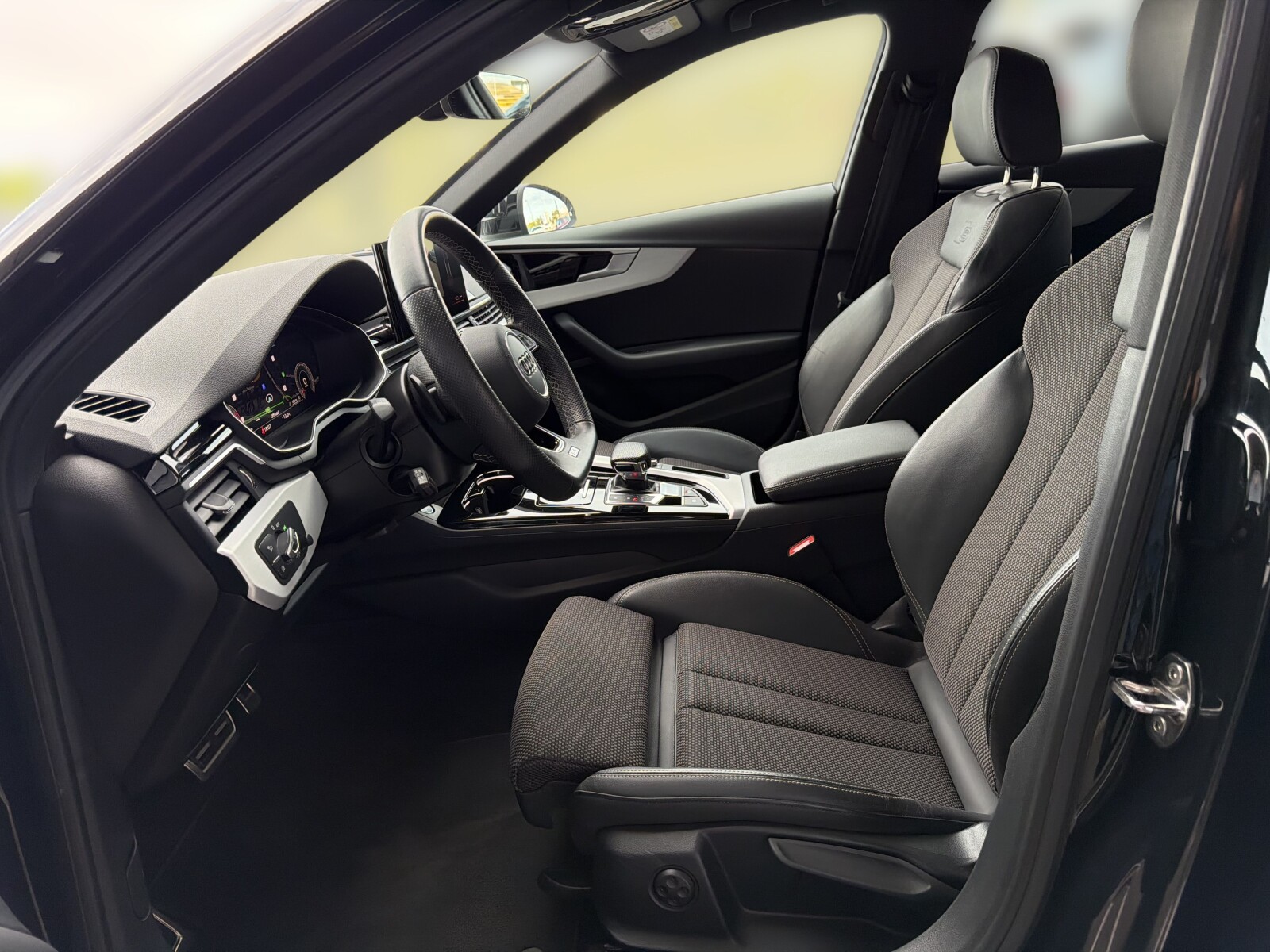Audi A4 Avant - zdjęcie 11