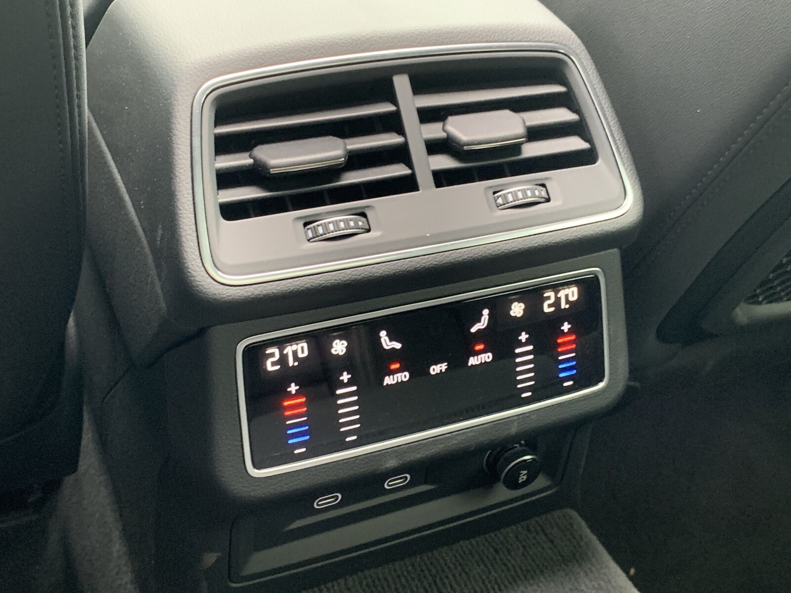Audi A6 Avant - zdjęcie 23