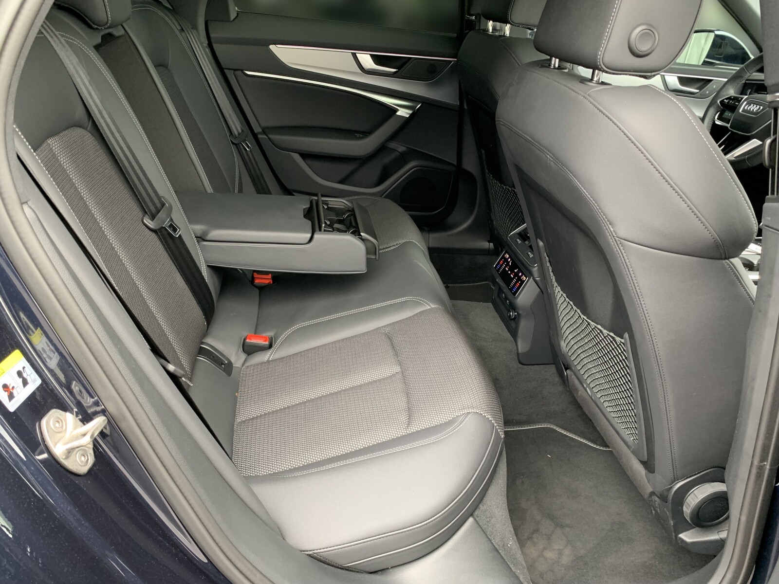 Audi A6 Avant - zdjęcie 13