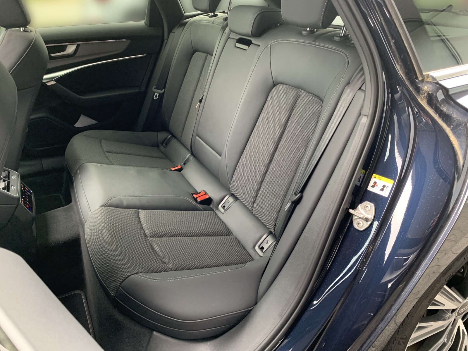 Audi A6 Avant - zdjęcie 12