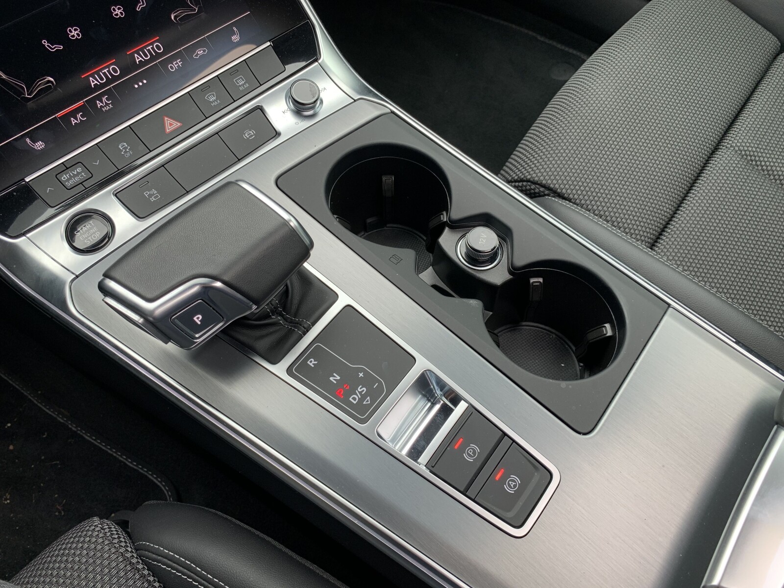 Audi A6 Avant - zdjęcie 20
