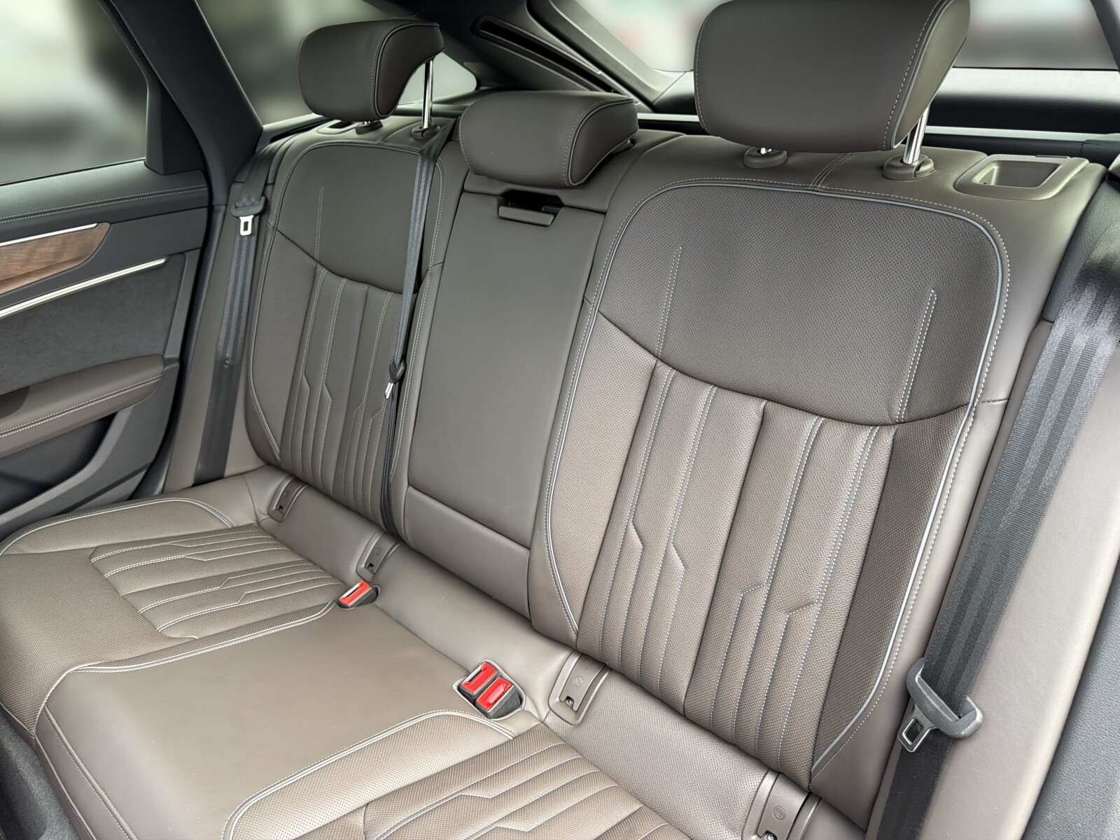 Audi A6 Avant - zdjęcie 13