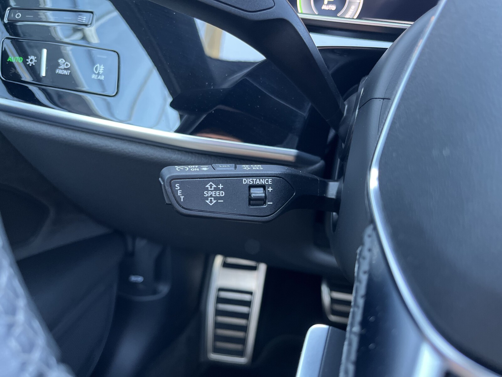 Audi A8 - zdjęcie 27