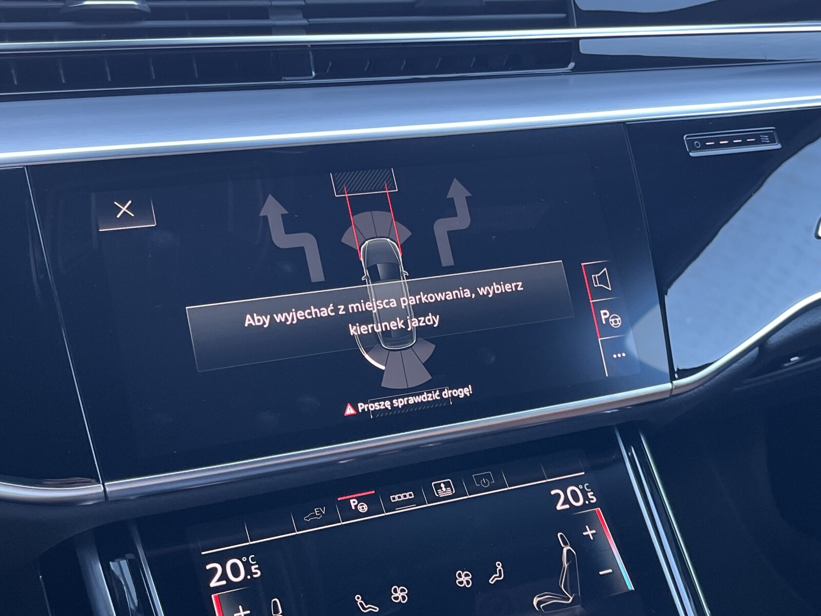 Audi A8 - zdjęcie 32