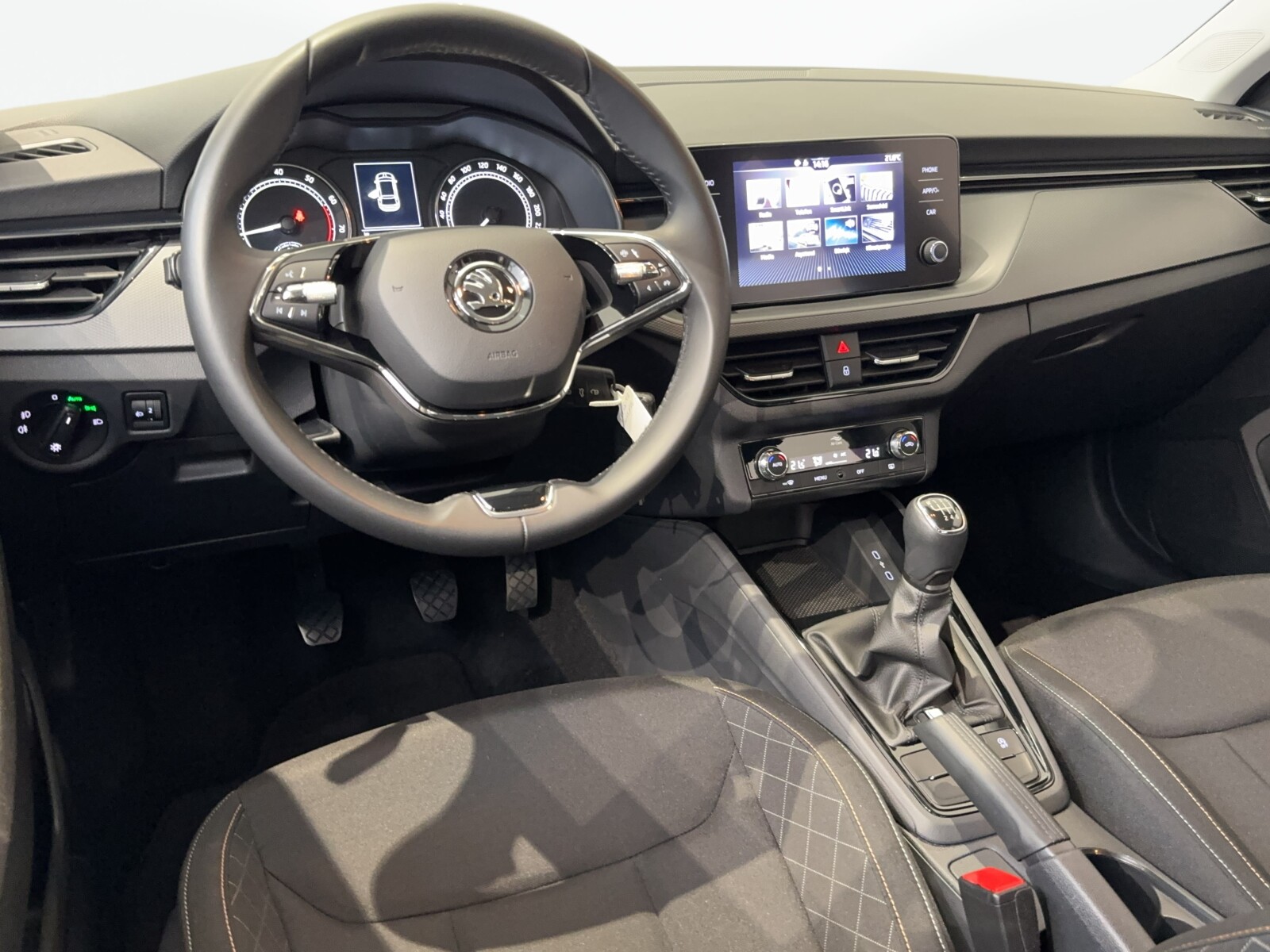 Škoda Scala - zdjęcie 14