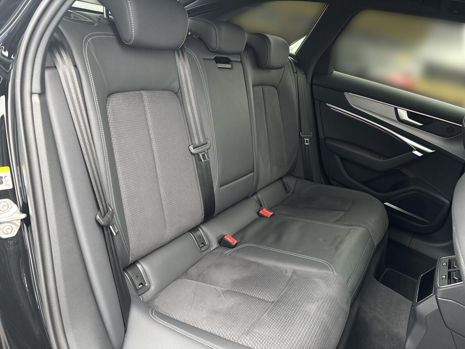 Audi S6 - zdjęcie 12